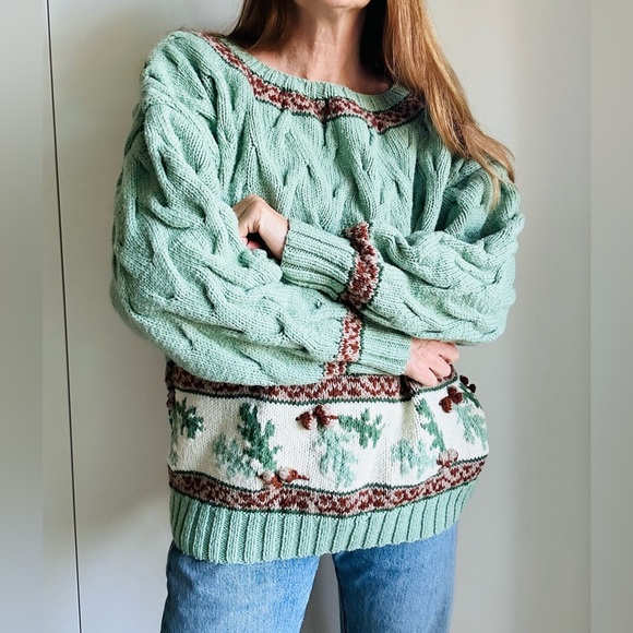 Vintage Handknit Sweater in Mint green Chunky Knit Wool Unisex Unique Style - Picture 11 of 11